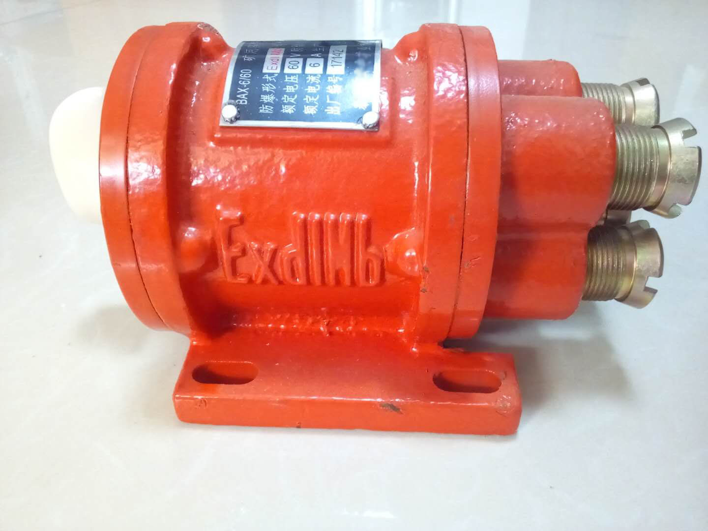 礦山井下光開關安裝場景圖-廣西科毅光通信 礦山井下光開關安裝場景圖-廣西科毅光通信